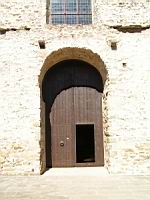 Abbaye Saint-Michel-de-Cuxa, Eglise, Porte preromane, Arc outrepasse (1)
